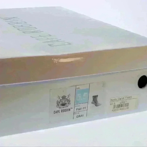 NIB Cape Robbin by Nasty Gal Fay-11 Women's Gray Crushed Velvet Zip Boot $88 - Picture 8 of 9